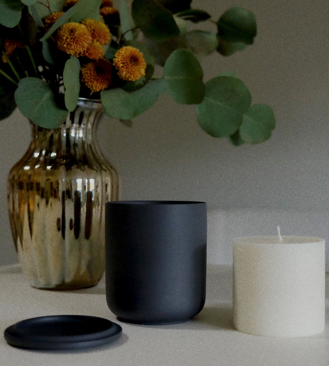 CHARCOAL BLACK Ceramic & Candle Set